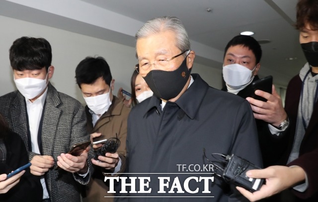 김종인 국민의힘 총괄선대위원장은 1일 중앙선대위 전체회의에서 1월 한달 동안 지금의 위기상황을 극복해야 3월 9일 승리로 가져갈 수 있다고 말했다. /더팩트 DB