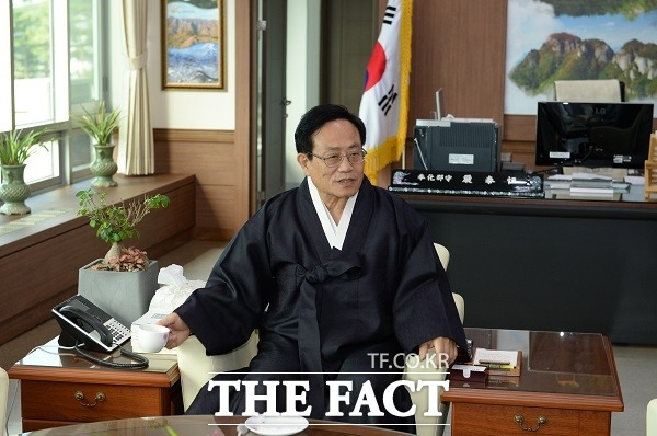 엄태항 봉화군수./봉화군 제공