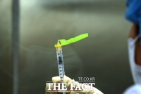  의사 등 1000여 명 '방역패스 반대' 소송…'임상 제대로 안한 백신 강요'