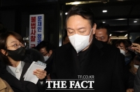  윤석열 '폭발직전' 선대위...흔들리는 리더십