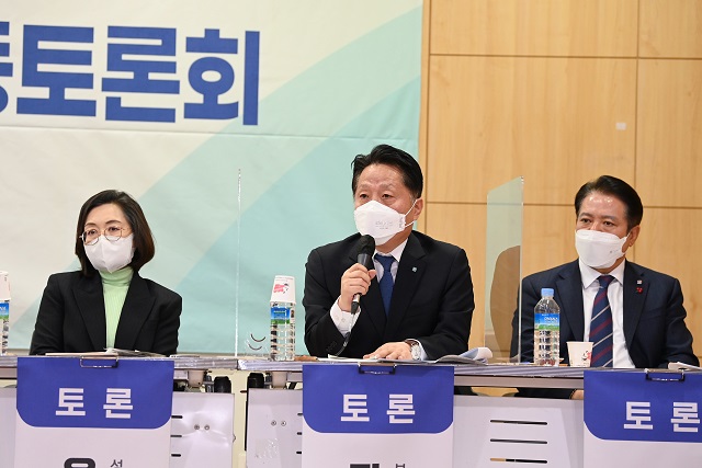 장덕천 부천시장이 발언하고 있다./부천시 제공