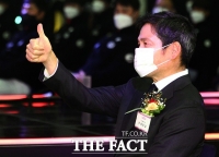  정용진, 중국 눈치 안 보고 '멸공·반공방첩' 외치는 이유