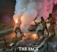  경남 창원 진해대로서 차량 2대 충돌 후 화재…운전자 2명 숨져