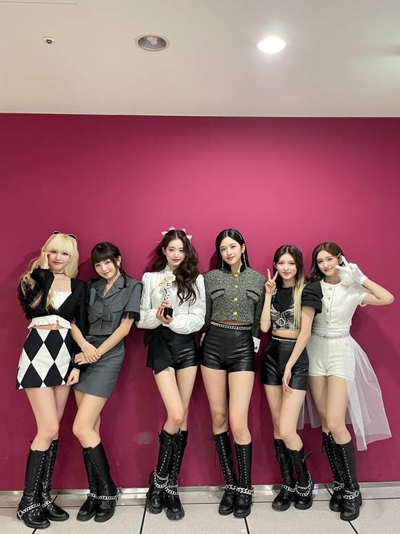 아이브가 데뷔곡 ELEVEN으로 음악방송 6관왕을 차지하며 전례 없는 기록을 세웠다. /스타쉽엔터테인먼트 제공