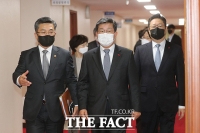  국무회의 참석하는 서욱-전해철-황희 [포토]