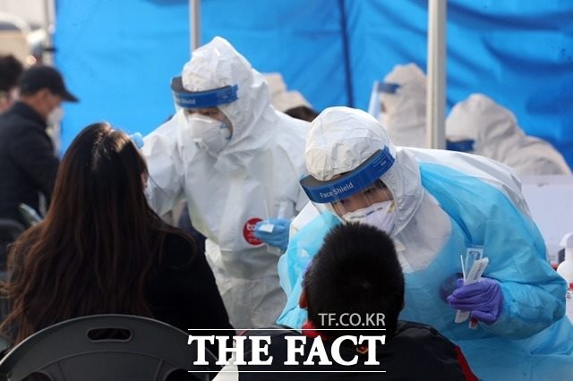 충남 보령으로 모임을 갔다온 대전 모 대학교 학생들이 집단으로 코로나19에 감염됐다./더팩트DB