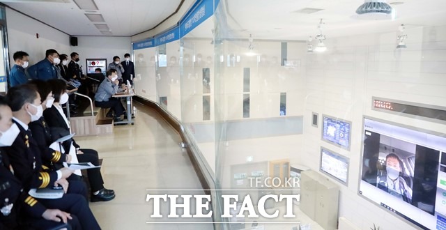 17일 오전 전북경찰청 112치안종합상황실이 보이는 112서비스 시연회를 개최하고 있다. /전북경찰청 제공