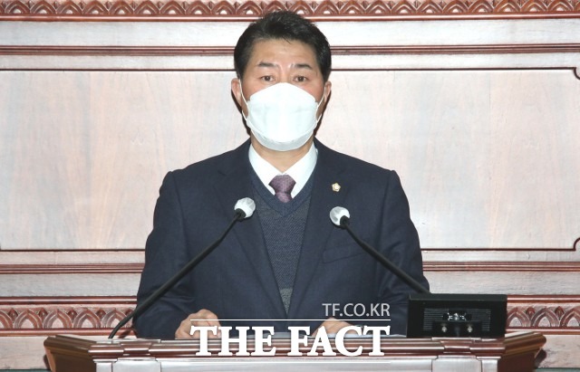 정상철 의원이 제270회 임시회에서 5분 발언을 하고 있다. / 정읍시의회 제공