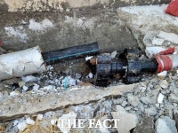  천안서 한파로 상수도관 파열돼 50여가구 단수