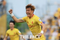  광주FC, 베테랑 수비수 한희훈과 재계약 체결