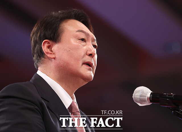 윤석열 국민의힘 대선 후보가 23일 저소득층, 워킹맘 가정 등의 초등학생 자녀들을 대상으로 아침밥과 방학 중 점심을 제공하겠다고 밝혔다. /이선화 기자