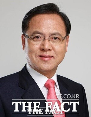 이명수 국회의원이 26일 코로나19에 확진됐다. / 더팩트 DB