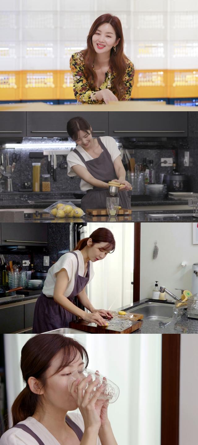 배우 박솔미가 편스토랑에서 레몬을 활용한 피부 관리와 청소 비법을 공개한다. /KBS2 제공