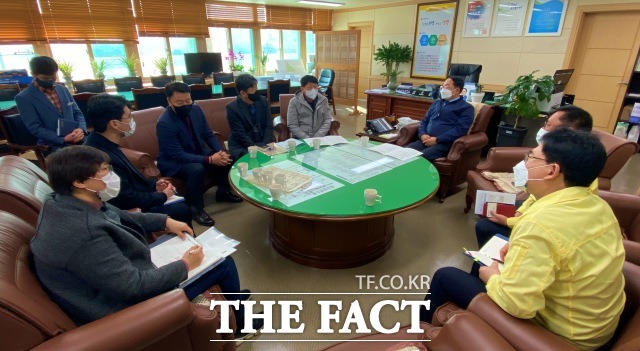 서부지방산림청은 순천시, 장성군 등 2개 시·군 소나무재선충병 피해 확산 우려 지역의 시장·군수를 만나 소나무재선충병 지역담당관 활동을 했다고 29일 밝혔다. /서부지방산림청 제공