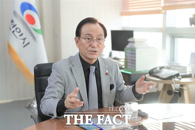 박상돈 천안시장이 문화 발전을 통한 삶의 질이 높은 강소도시를 만들겠다고 밝혔다. / 천안시 제공