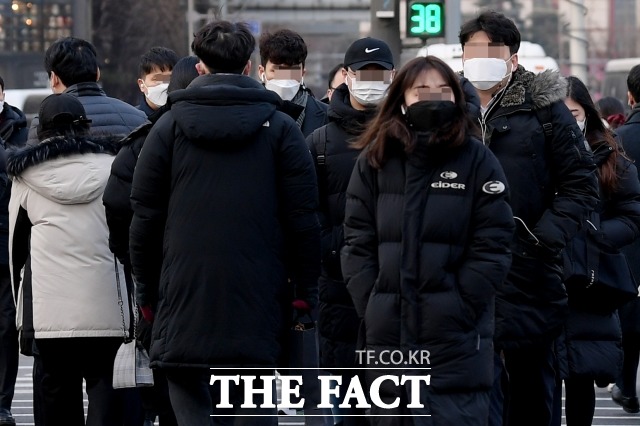 목요일인 3일 아침 최저기온이 영하 10도까지 떨어지고 바람도 강하게 불면서 매서운 추위가 예상된다. /이선화 기자