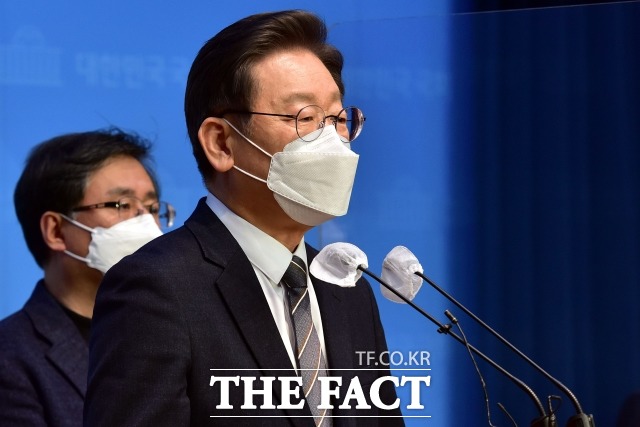 이재명 더불어민주당 대선 후보가 배우자 김혜경 씨를 둘러싼 각종 의혹이 보도된 것에 대해 공식적으로 사과했다. . /이선화 기자