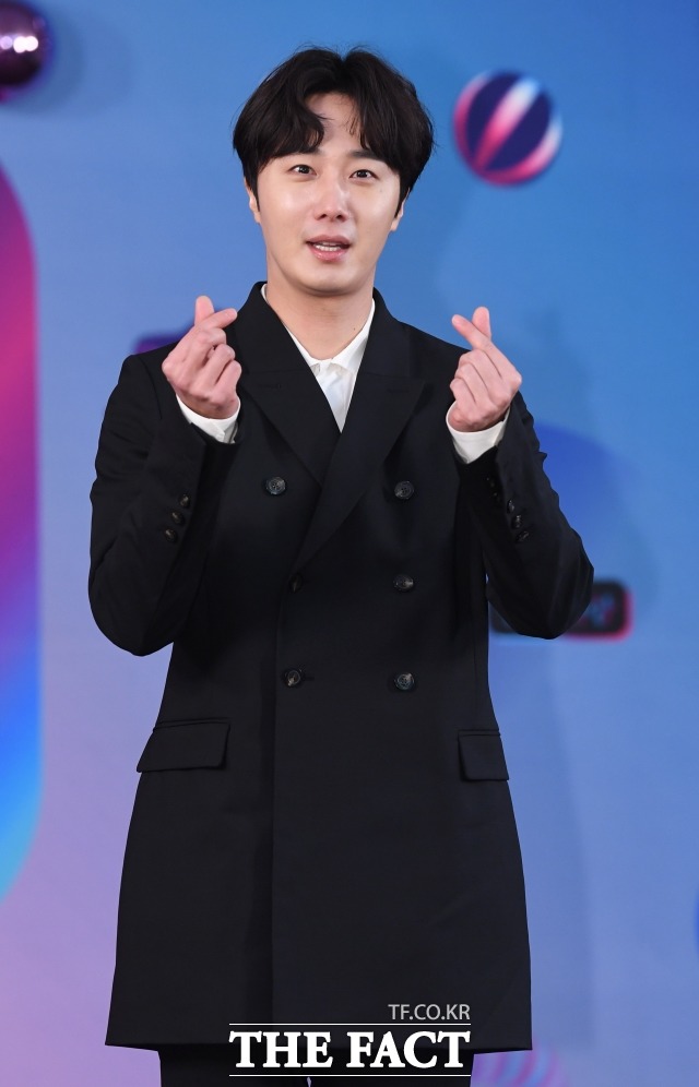 배우 정일우가 SNL코리아 시즌2 현장에 참여한 뒤 코로나19 확진 판정을 받았다. /더팩트 DB