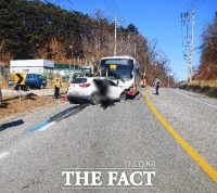  울진 북면서 시내버스·SUV차량 정면 충돌....9명 사상