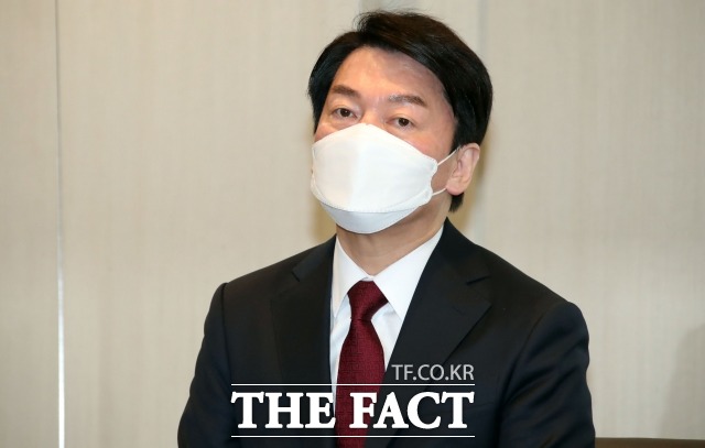 안철수 국민의당 대선후보가 9일 서울 중구 대한상공회의소에 열린 대선후보 초청 간담회에서 발언하고 있다. /국회사진취재단