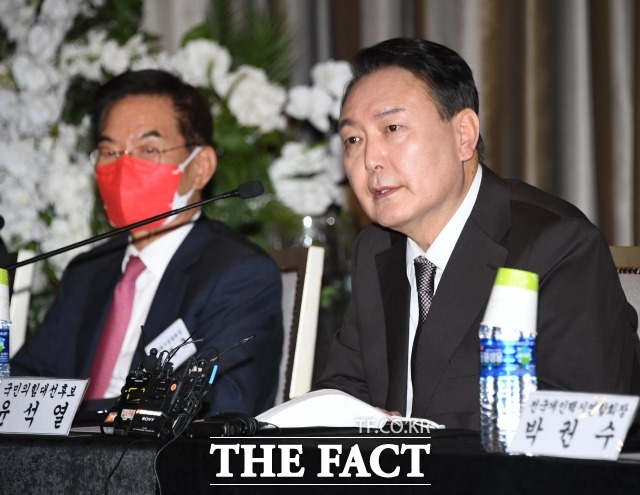 윤석열 국민의힘 대선후보가 10일 문재인 대통령이 자신에 사과를 요구한 것에 대해 윤석열 사전에 정치보복이라는 단어는 없다라고 선언했다. /국회사진취재단