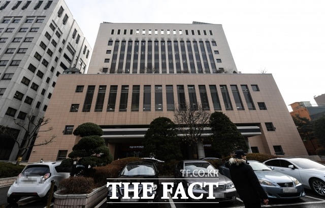 채용 비리 혐의로 1심에서 유죄가 인정된 하나은행 인사담당자들이 항소심에서도 대부분 유죄로 판단돼 집행유예와 벌금형을 받았다. /더팩트DB