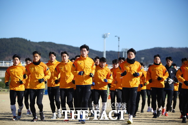 프로축구 광주FC가 2022시즌 승격을 향한 첫 발을 내딛는다. 사진은 경주에서 동계 훈련하는 모습./광주FC 제공