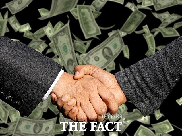 변호사법 위반 혐의로 기소된 나주시 6급 공무원 등에게 실형이 선고됐다. (사진은 기사와 관련 없음 / 픽사베이)