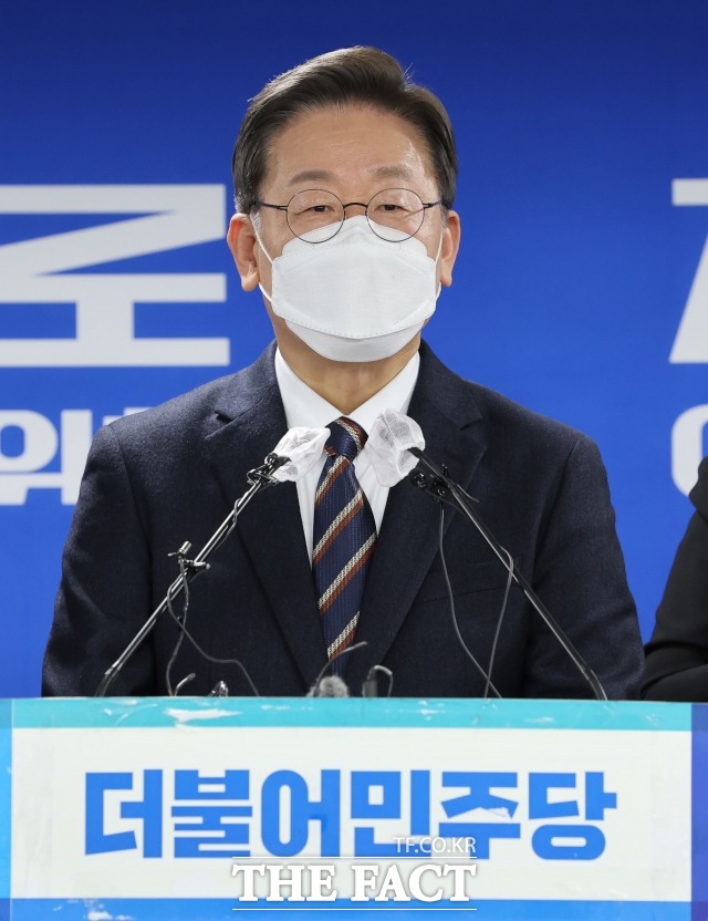 이재명 더불어민주당 대선 후보는 21일 제가 당선된다면 3월 10일부터 거리두기를 완화시킬 것이라고 밝혔다. /남윤호 기자