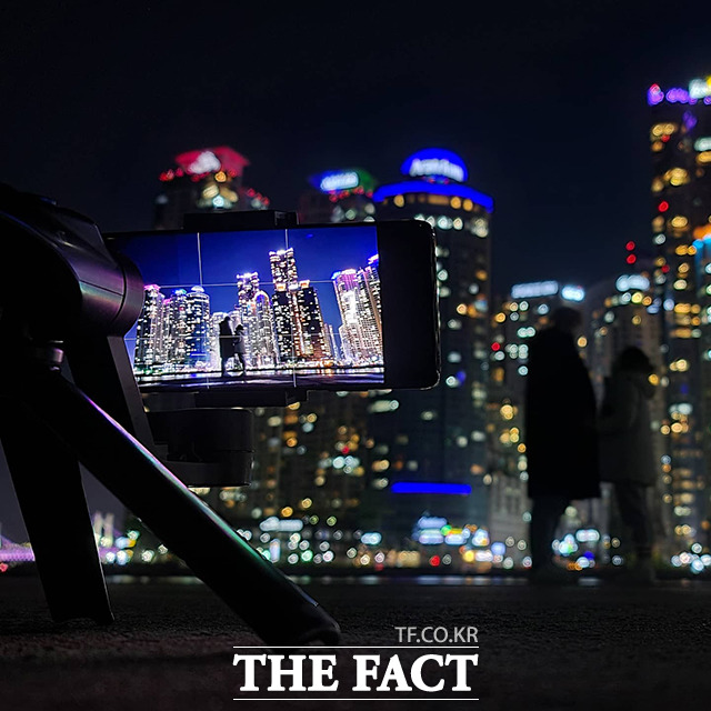 스마트폰 부문 최우수상 수상한 최현석 씨 야경 속 우리