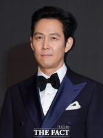  이정재, 더 큰 무대로 간다…美 최대 에이전시 CAA와 계약