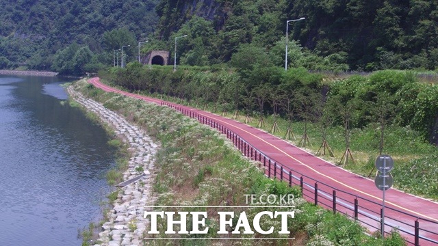 진주시는 전 시민을 대상으로 한 자전거보험에 가입해 자전거로 인한 각종 사고와 관련, 혜택이 돌아갈 수 있도록 했다./진주시 제공