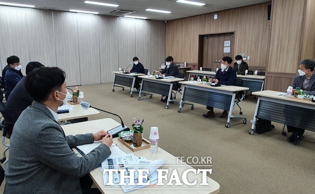 충남개발공사는 공동주택 설계 단계부터 범죄예방 환경설계를 도입하기 위해 도 자치경찰위원회, 경찰청과 함께 머리를 맞댔다. / 충남개발공사 제공