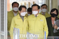  조희연 교육감과 대화 나누는 김부겸 국무총리 [포토]