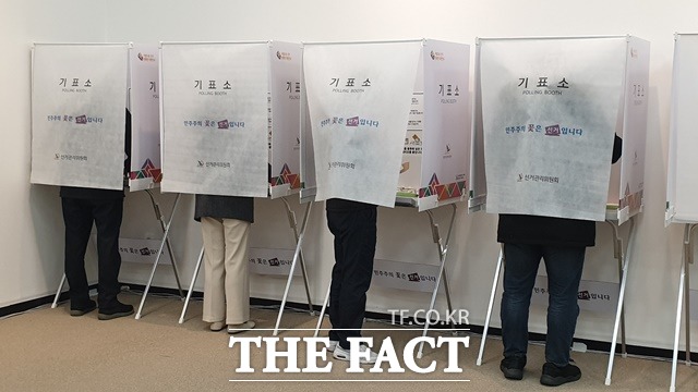 대전시청에 마련된 사전투표소. / 대전=최영규 기자