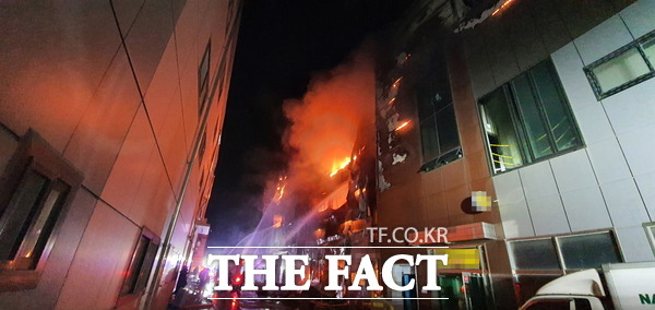 지난 2월 인천의 한 제조공장에서 발생한 화재. 기사 내용과는 관련 없음. /인천소방본부 제공