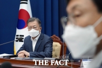  [속보] 文대통령 '사전투표 논란은 유감' 대책 마련 촉구