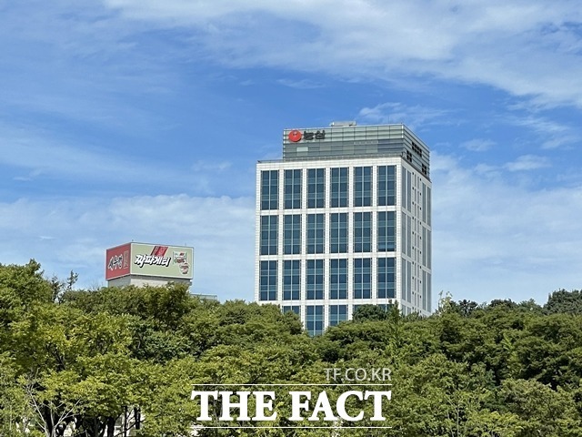 농심이 최근 산불로 어려움을 겪고 있는 울진과 삼척 지역에 이머전시 푸드팩 2500세트를 긴급 지원한다. /이민주 기자