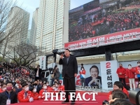  [대선 2022] 막판 부산 표심 자극 '尹','정치 문법도, 셈법도 모른다'