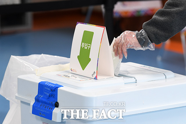 제20대 대선 본투표의 오전 9시 기준 투표율은 전국 평균 8.1%다./남용희 기자