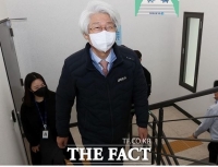  뇌물방지법 위반 DGB 금융지주 김태오 회장 재판 다음달로 또다시 연기