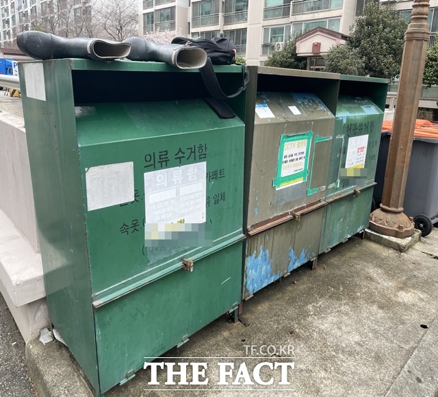 의령군에서 헌 옷의 단가가 올랐다는 이유로 의류수거함을 수차례 훔친 60대가 경찰에 붙잡혔다. 사진은 기사의 내용을 이해하기 위한 참고자료./경남=강보금 기자
