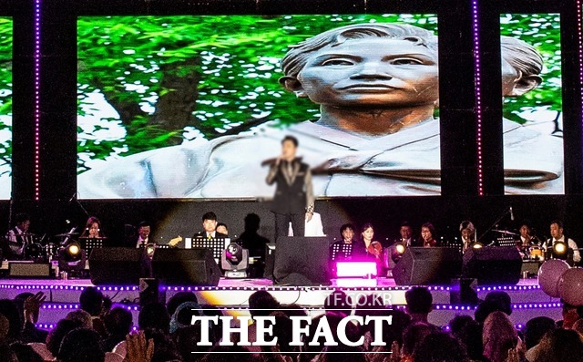 전남 목포시가 음악축제 명칭을 ‘목포뮤직플레이’로 선정했다. ‘목포 Music Play’는 목포(Mok-Po)의 영문 첫 글자를 딴 명칭으로 ‘목포에서 놀다’로 해석될 수 있으며 목포MP축제, MPMP로도 간결하게 부를 수 있다는 점에서 높은 선호를 얻었다./목포=홍정열 기자