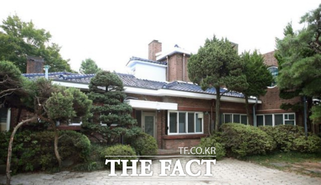 테미오래(옛 충남도 관사촌)가 근현대전시관과 문화예술 쉽터로 새로 단장해 22일 개방한다. 옛 충남도지사 공관 모습 / 대전시 제공