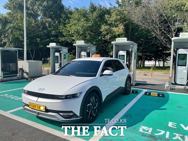 아산시에 운영중인 친환경자동차 택시 / 아산시 제공