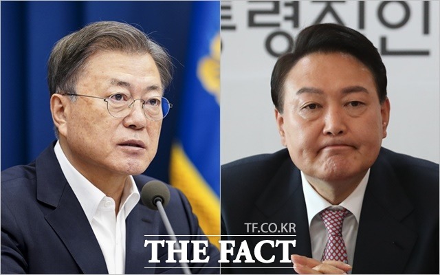 청와대가 23일 문재인 대통령이 윤석열 대통령 당선인 측의 의견을 들어 새 한국은행 총재로 이창용 IMF 국장을 지명했다고 밝힌 가운데 윤 당선인 측은 한은 총재 인사와 관련해 청와대와 협의하거나 추천한 바 없다고 밝혀 논란이 예상된다. /국회사진취재단, 청와대 제공