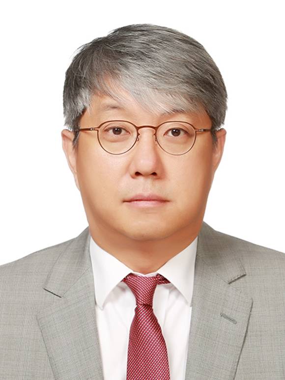 NH헤지자산운용이 이동훈 대표이사를 2년 임기로 재선임했다고 29일 밝혔다. 사진은 이동훈 대표. /NH헤지자산운용 제공