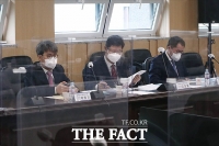  검찰총장 이어 공수처장 거취 언급…''검찰공화국' 시동 거나'