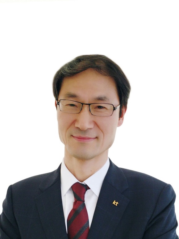 KT 주주총회에서 사내이사 재선임 대상이었던 박종욱 대표가 자진 사퇴했다. /KT 제공