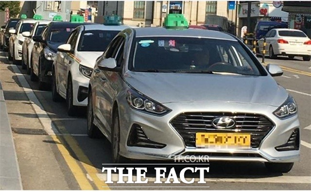 예산군은 4월부터 섬김택시 운행 대상지 및 운행횟수를 확대 운영한다. / 예산군 제공